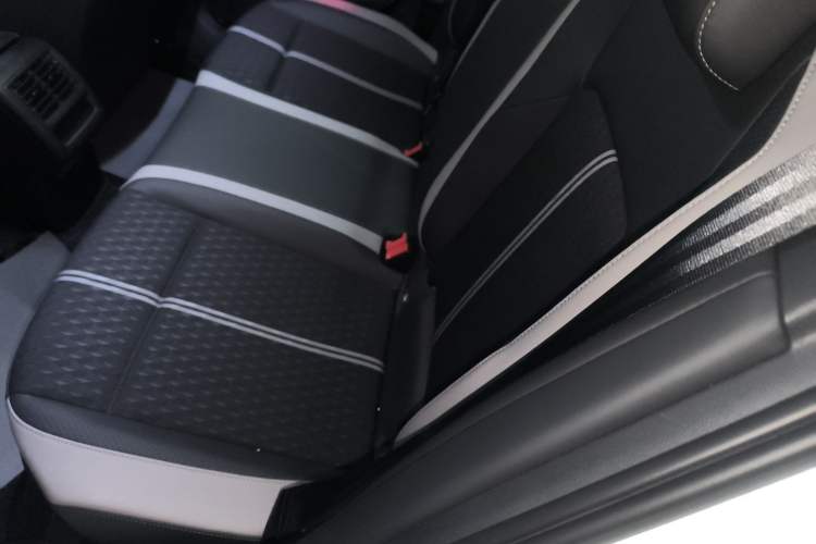 Used Volkswagen Golf 2025 300TSI Pro