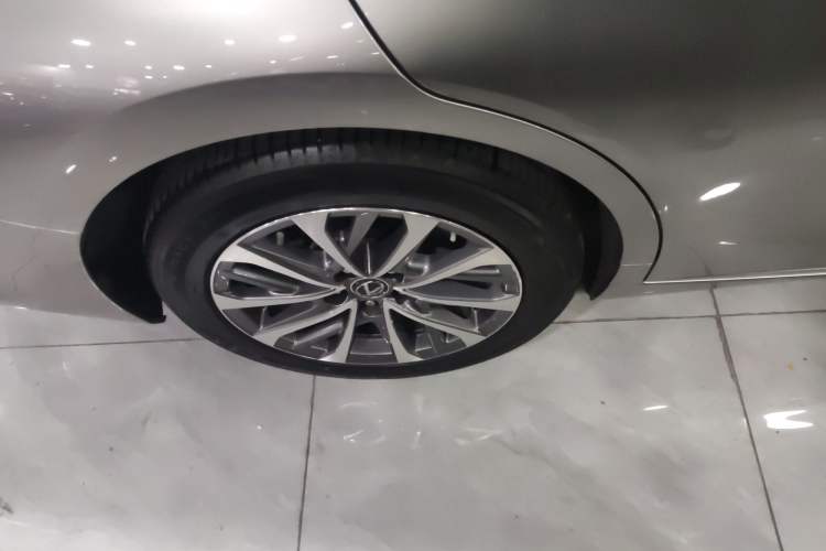 Used Lexus ES 2022 200 Excellence Edition