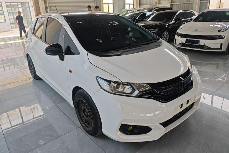 Used Honda Fit 2018 1.5L Manual Comfort Version
