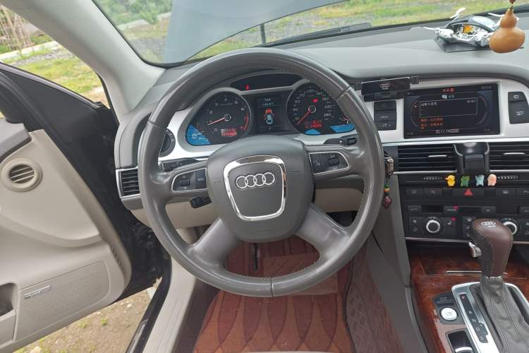 Used Audi A6L 2011 2.8 FSI Luxury Model
