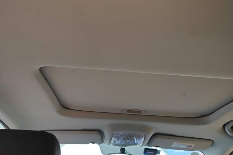 Used GAC Trumpchi GS4 2017 235T Automatic Two-Wheel Drive Luxury Smart Connectivity Version Headliner