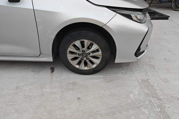 Used Toyota Corolla 2021 1.2T S-CVT Pioneer PLUS Edition Right Front Wheel Hub