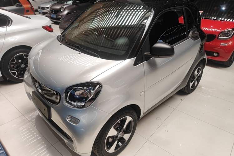 Used smart fortwo 2018 1.0L 52kW Hardtop Passion Edition China V Standard