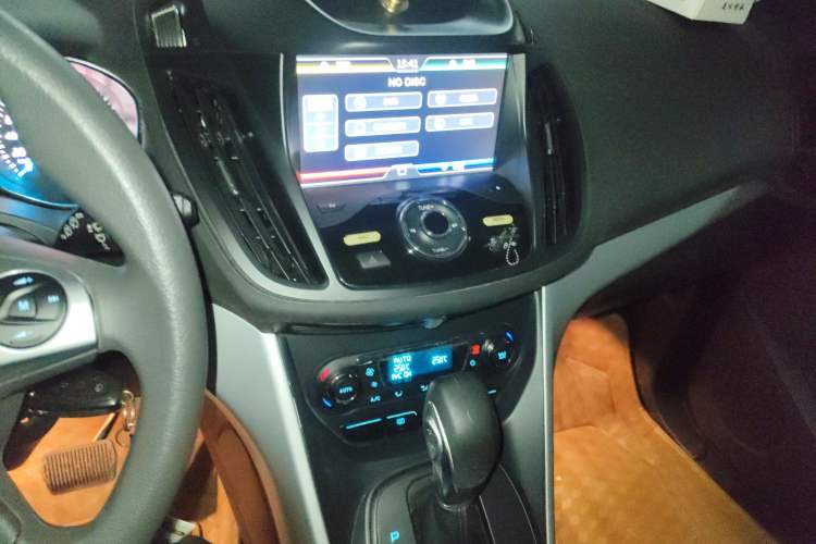 Used Ford Kuga 2015 1.5L GTDi Two-Wheel-Drive Comfort Model