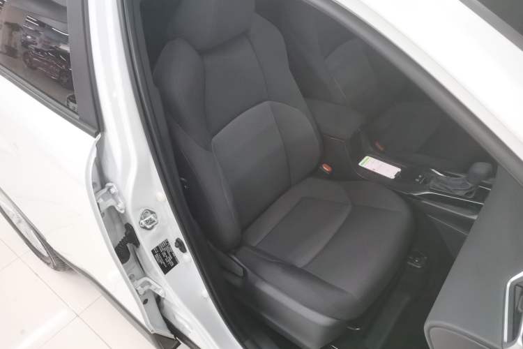 Used Toyota FRONTLANDER 2023 2.0L CVT Leading Edition
