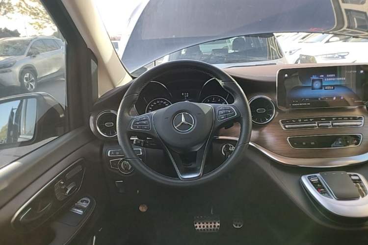 Used Mercedes-Benz V-Class 2022 V 260 L Long Wheelbase Prestige Edition
