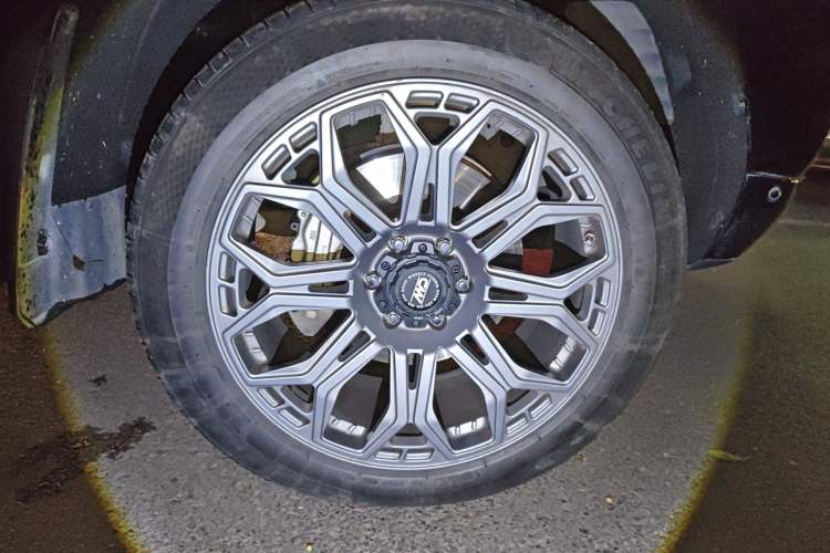 Used Tank 700 New Energy 2024 Hi4-T Extreme Edition Right Front Wheel Hub