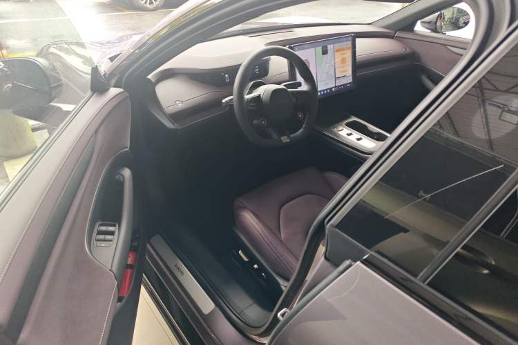 Used Xiaomi Auto SU7 2024 Rear-Drive Long-Range Intelligent Driving Version
