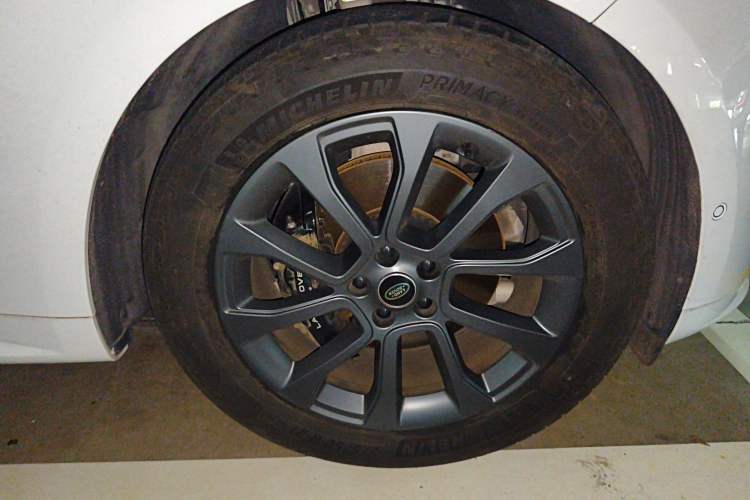 Used Land Rover Range Sport 2023 400PS Dynamic SE Right Front Wheel Hub