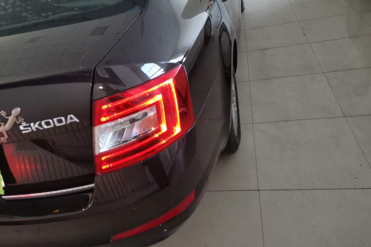 Used Skoda Octavia 2015 1.4TSI DSG Eado Edition
