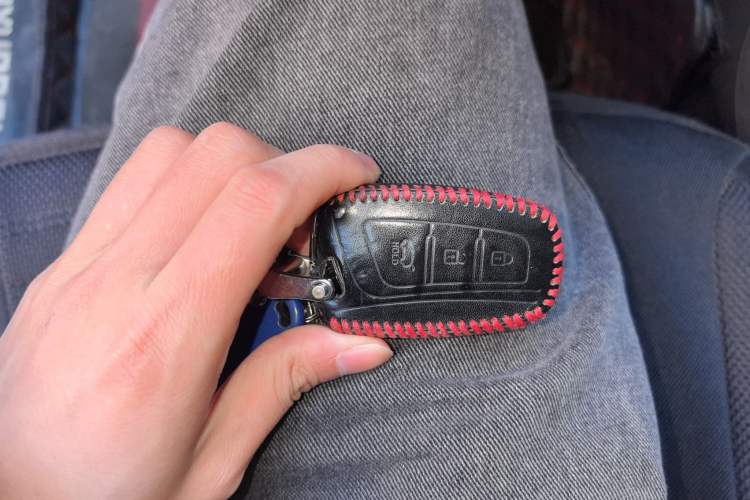 Used Hyundai Santa Fe 2017 2.0T Automatic Two-Wheel Drive Smart Version 7 Seats
