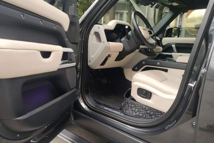 Used Land Rover Defender 2023 Facelift 110 3.0T P400 X-DYNAMIC HSE Driver Seat