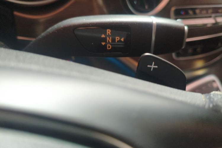 Used Mercedes-Benz V-Class 2021 V 260 L Long-wheelbase Luxury Edition Gear Lever