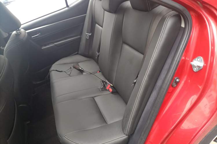 Used Toyota Levin 2016 Dual-Engine 1.8H GS E-CVT Elite Model with Sunroof Left Rear Seat