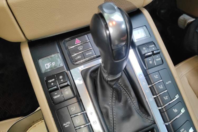 Used Porsche Macan 2017 Macan 2.0T Gear Lever