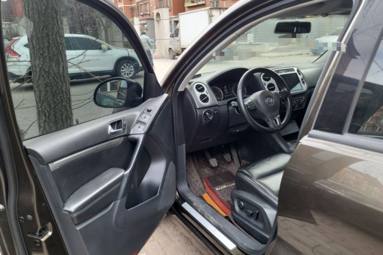 Used Volkswagen Tiguan 2015 1.8TSI Manual Two-Wheel-Drive Limited Edition
