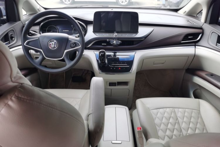 Used Buick GL8 2021 Land Cruiser Executive Class 652T Comfort Model Center Console