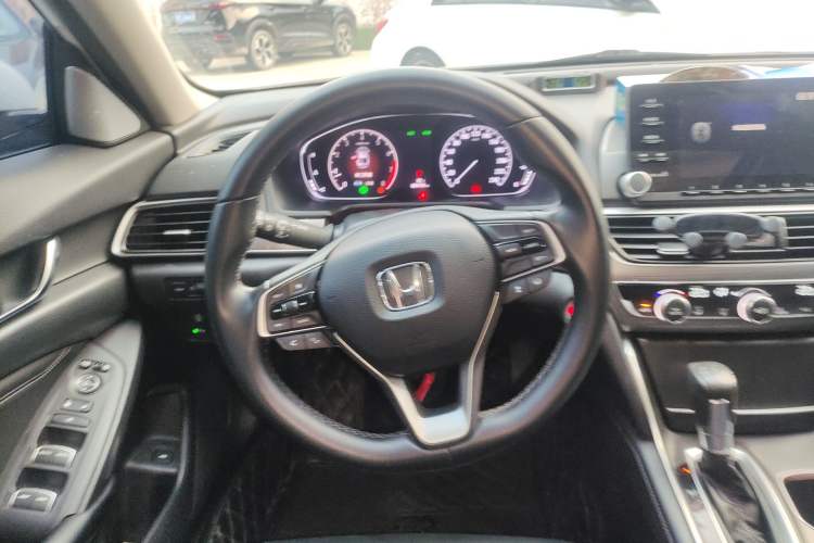 Used Honda Accord 2018 260TURBO Luxury Edition China V Emission Standard Steering Wheel