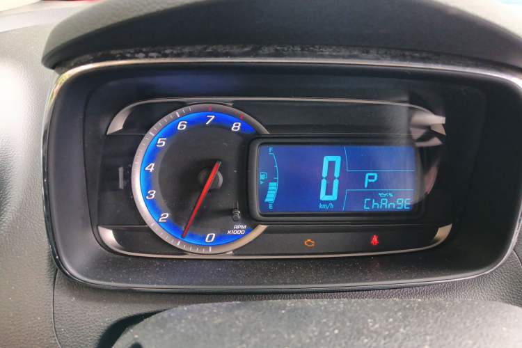 Used Chevrolet Trax 2016 1.4T Automatic Two-Wheel Drive Comfort Version with Sunroof Instrument Cluster