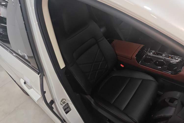 Used GAC Trumpchi E8 New Energy 2024 150km MAX+