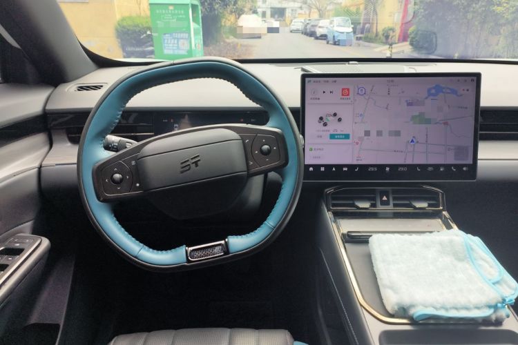 Used JETOUR Shanhai L6 2024 1.5TD DHT MAX
