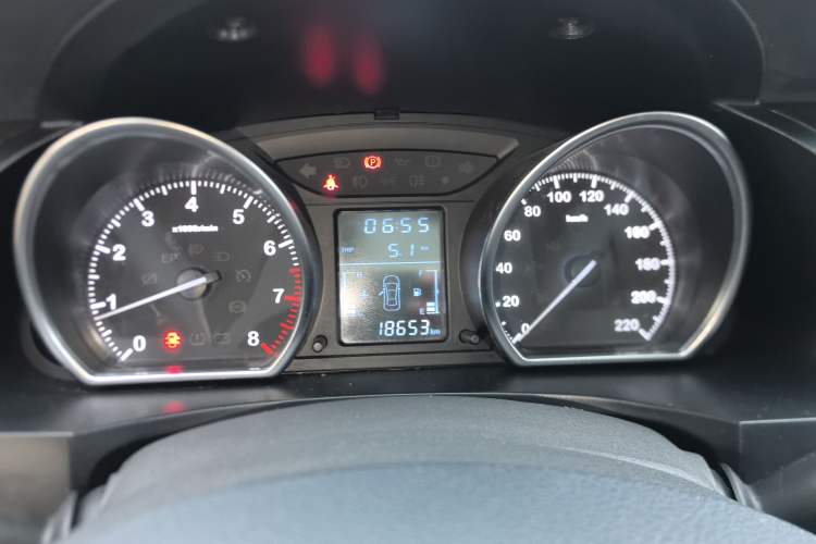 Used Zotye T600 2015 Family Edition 2.0T Manual Luxury Version
