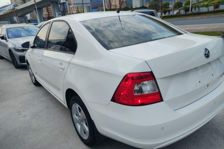 Used Skoda Rapid 2013 1.6L Manual Smart Selection Model