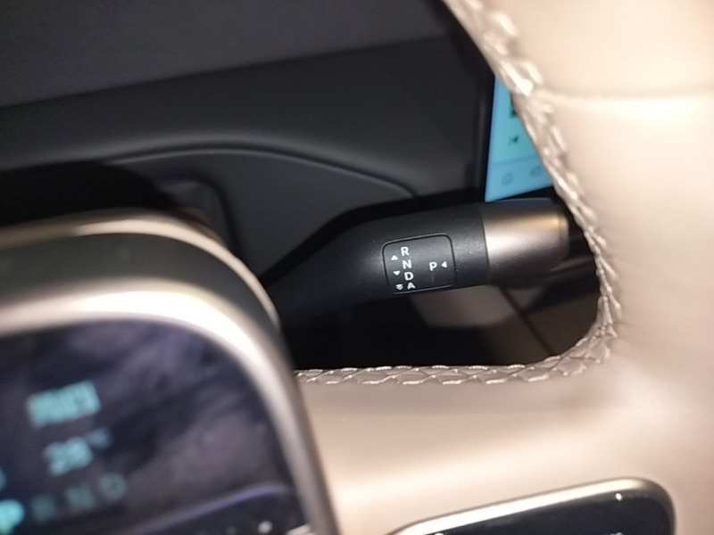 Used Li Auto MEGA 2025 Home Family Special Edition — 13