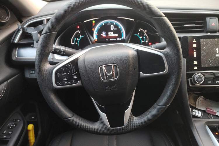 Used Honda Civic 2016 220TURBO CVT Luxury Edition