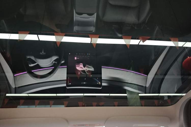 Used Tesla Model Y 2023 Rear-Wheel-Drive Version
