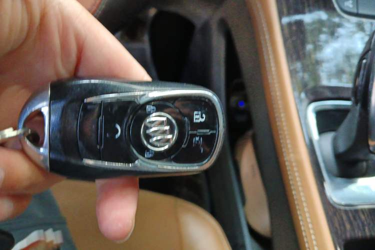 Used Buick LaCrosse 2018 28T Elite Edition