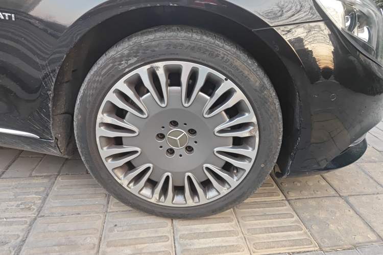 Used Mercedes-Benz Maybach S-Class 2016 S 400 4MATIC Right Front Wheel Hub