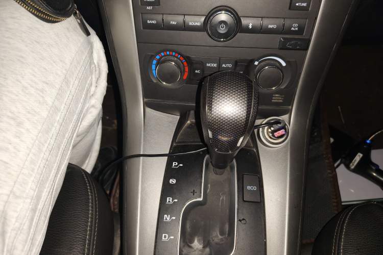 Used Chevrolet Captiva 2011 2.4 AT 7-Seater Luxury Edition