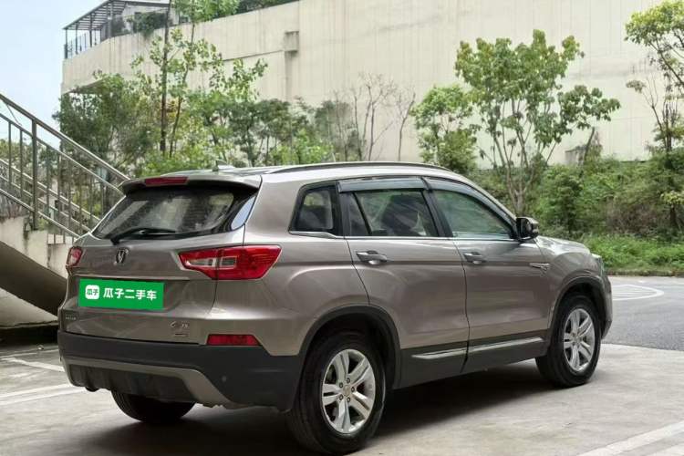 Used CHANGAN CS75 2016 2.0L Manual Luxury Version China IV Standard Rear Right 45 Deg