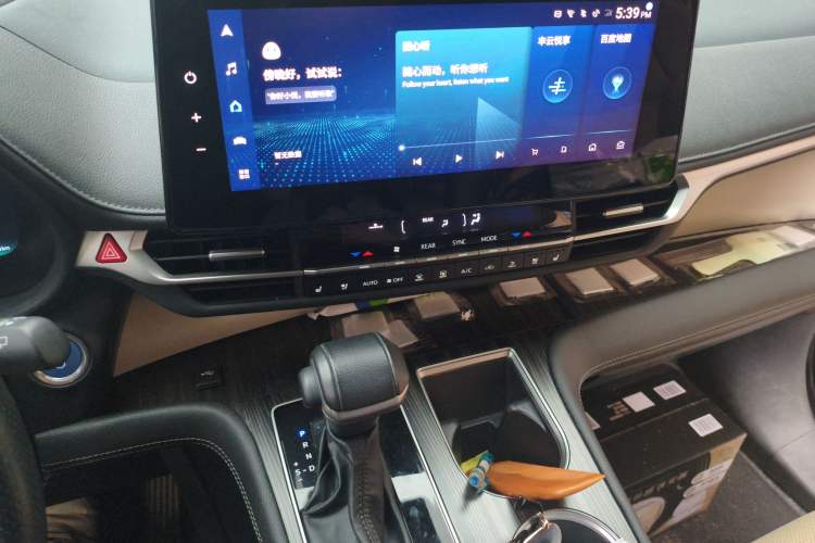 Used Toyota Sienna 2023 2.5L Hybrid Ultimate Edition
