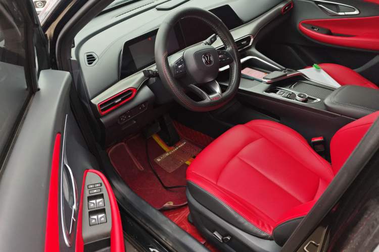 Used Changan UNI-T 2020 1.5T Prestige Version
