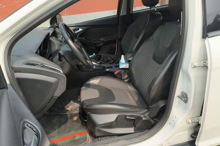 Used Ford Focus 2015 Sedan 1.6L Automatic Trend Model
