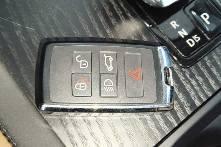Used Land Rover Discovery Sport 2024 Luxury Custom Edition Vehicle Key