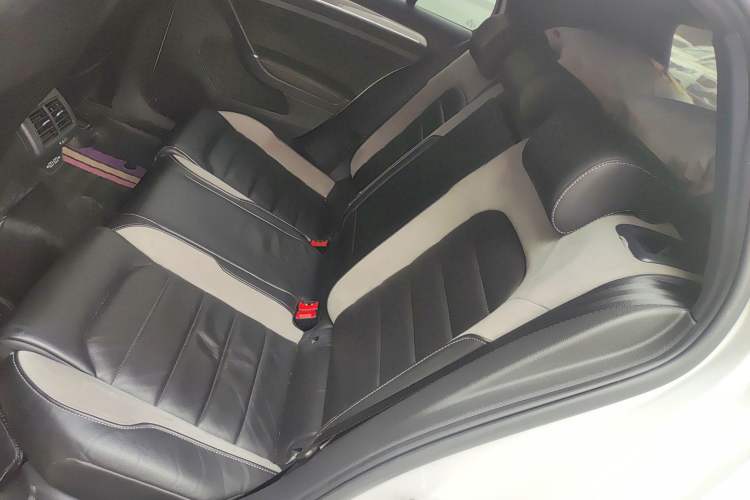 Used Volkswagen Golf 2019 280TSI DSG R-Line Model China V Standard Left Rear Seat