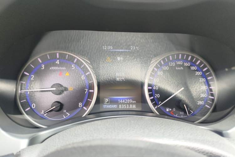 Used Infiniti Q50 2014 2.0T Comfort Edition Instrument Cluster