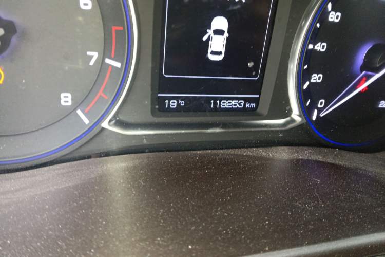 Used CHANGAN Lingxuan 2017 1.6L Manual Elite Model Odometer Close Up