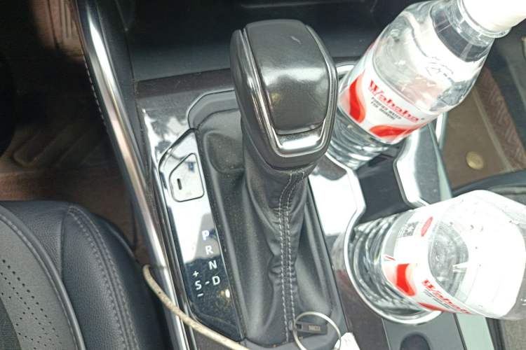 Used Toyota Crown Kluger 2021 2.5L HEV Four-Wheel Drive Luxury Edition Gear Lever