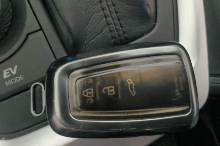 Used Toyota Wildlander 2020 Dual-Engine 2.5L E-CVT Two-Wheel Drive Prestige Edition
