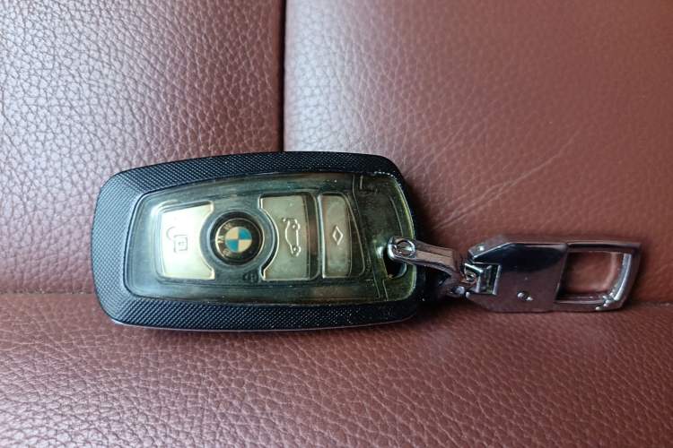 Used BMW 5 Series 2014 530Li Leading Model Vehicle Key
