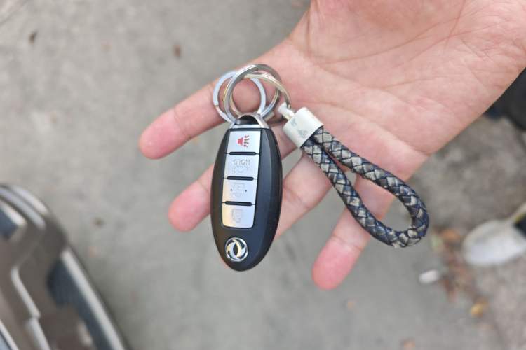 Used Dongfeng Aeolus A60 2014 2.0L CVT Tech Version