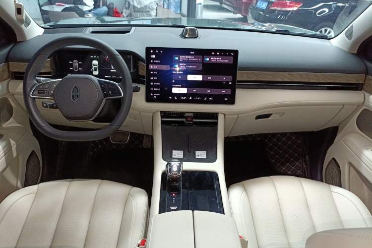 Used Hima AITO M7 2022 1.5T Four-Wheel Drive Flagship Edition Center Console