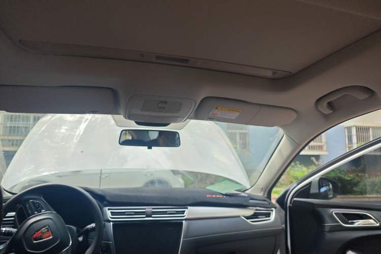 Used Roewe i5 2020 1.5L Automatic 4G Connect Luxury Flagship Edition
