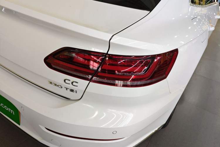 Used Volkswagen FAW-Volkswagen CC 2019 330TSI Huayan Edition China VI
