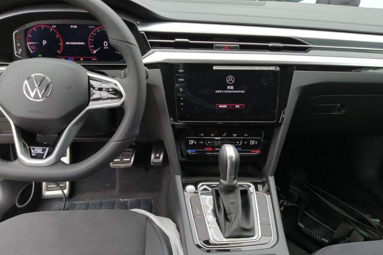 Used Volkswagen FAW-Volkswagen CC 2025 Model, Facelifted, 330TSI, Glamorous—Shared Edition Audio And AC Panel