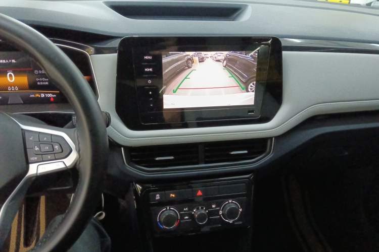 Used Volkswagen Tharu 2025 New Sharp 300TSI Ambitious Edition Audio And AC Panel